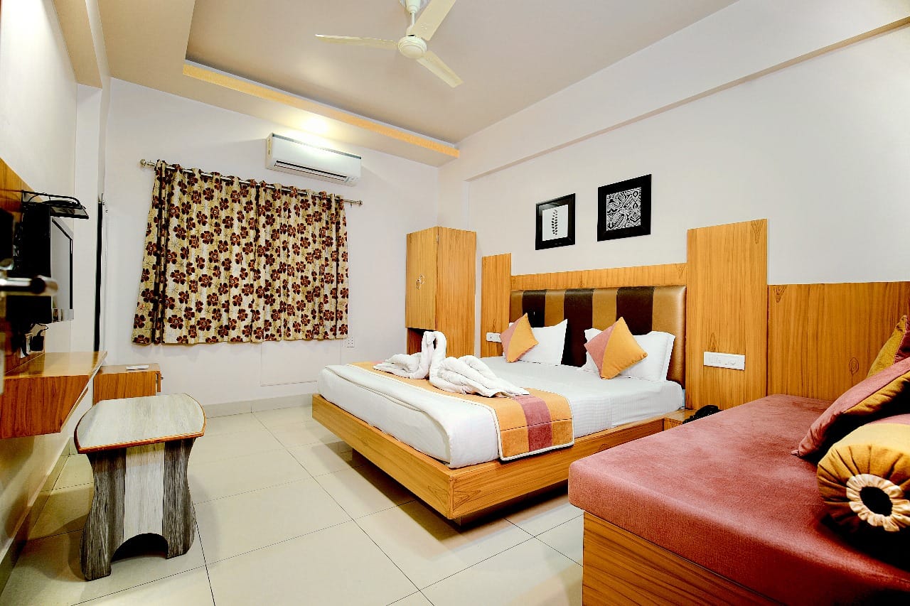Deluxe Room - Image 3