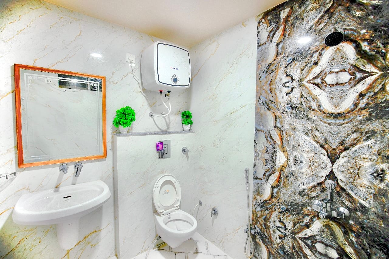 Deluxe Room - Image 4
